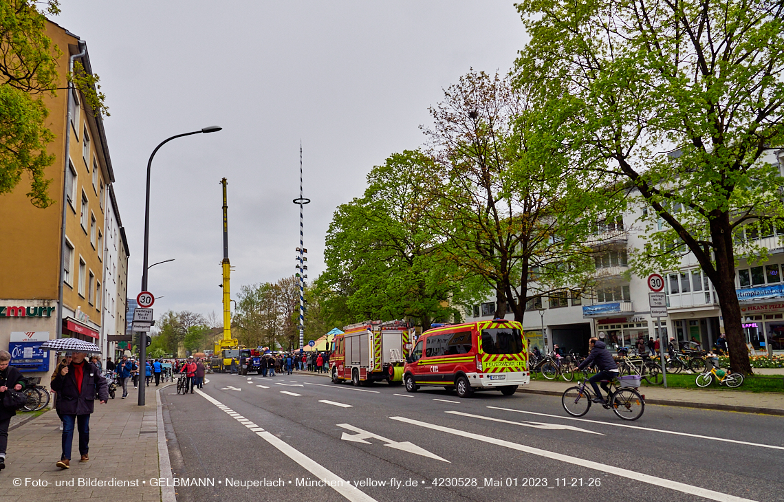 01.05.2023 - Maibaumaufstellung in Berg am Laim